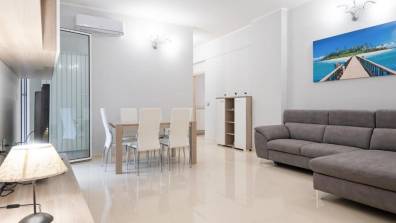 Trendy Apartment Close to the Beach
